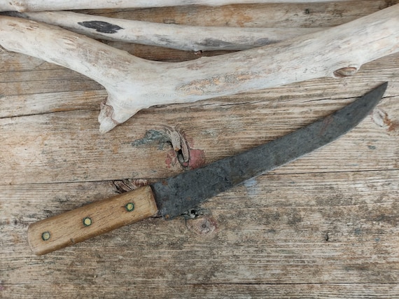 Mixed kitchen knives with wood handles — Plate & Patina