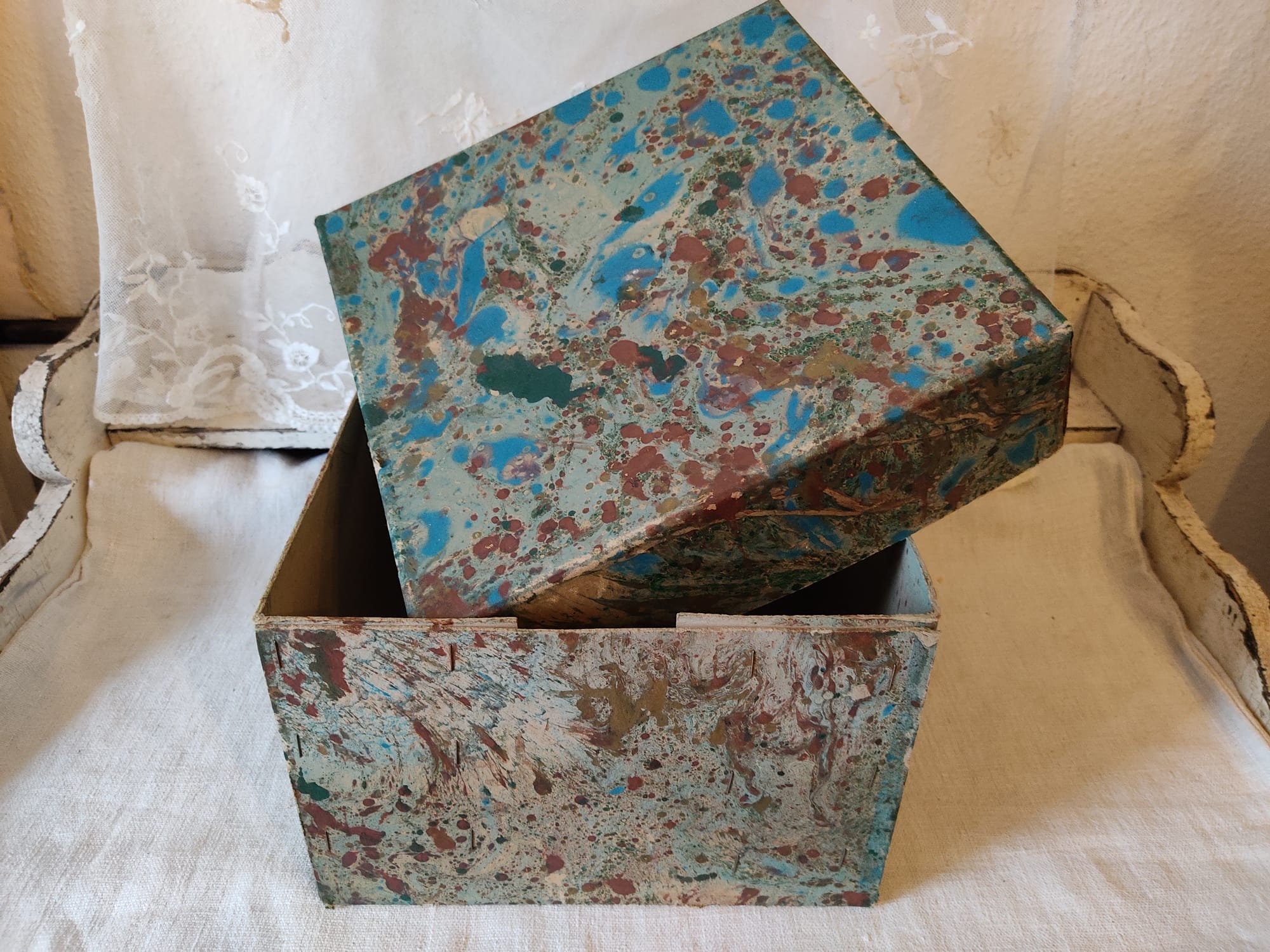 アンティーク雑貨 Old shabby paper box. Shabby chic decoupage box - YouTube