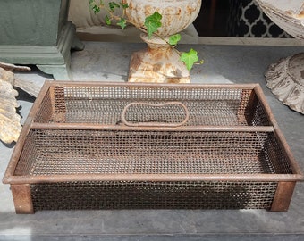 Vintage fil de Fer wire sieve carrying basket rusty urban french shabby patina brocante gardening