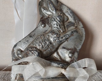 Vintage Chocolate Mold 1/2 alte Schokoladenform Nr. 10 ANTON REICHE Hase Osterhase french shabby Patina Easter Bunny Brocante Decoration JDL