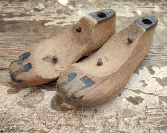 Antique children's shoe lasts wood metal children's shoes old shoemaker craft shoemaker workshop handmade vintage rustic french shabby patina