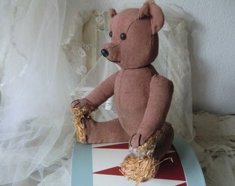 Joli vieux ours en peluche vintage Teddy Bear dans une boîte prime shabby