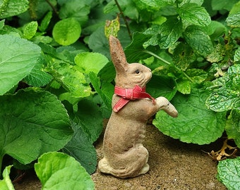 ANTIGUO Vintage Miniatura Contenedor de Caramelo Conejito Pequeño Papel Mache Masa Figura Conejito Conejito de Pascua Lapin Liebre