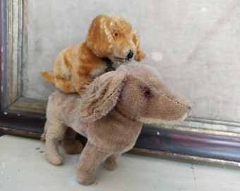 True Vintage shabby 2 små hundvänner Steiff och Noname