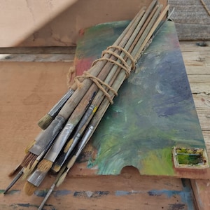 ANTIQUE bundle of old paint brushes with artist palette true vintage shabby painter artist studio workshop bunch of artist brushes studio artist