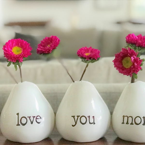 Love You Mom Vases For Flowers - Adorable White Porcelain Flower Vase Set For Mother’s Day, Valentine’s, Christmas, Birthday, Gifts for Mom