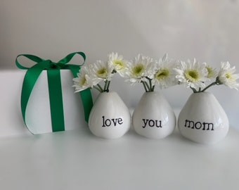 Love You Mom Vases For Flowers - Adorable White Porcelain Flower Vase Set For Mother’s Day, Valentine’s, Christmas, Birthday, Gifts for