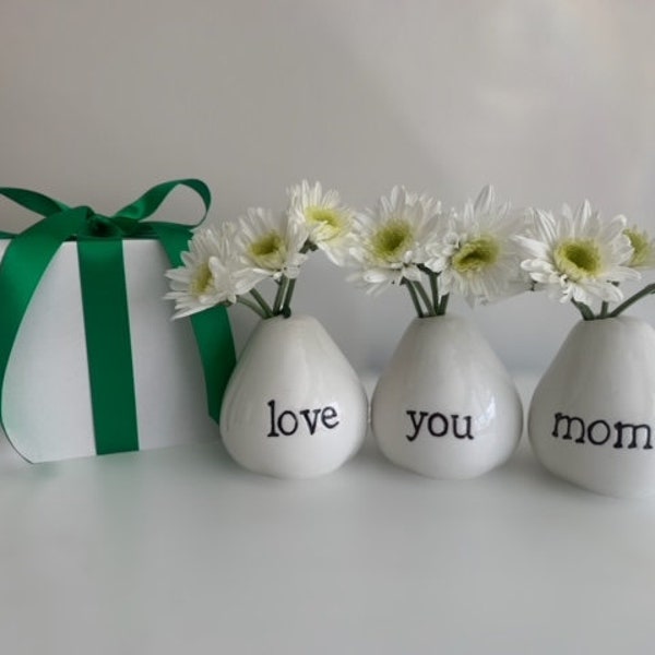 Love You Mom Vases For Flowers - Adorable White Porcelain Flower Vase Set For Mother’s Day, Valentine’s, Christmas, Birthday, Gifts for