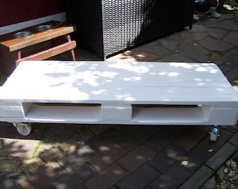 Coffee table 9 in used Euro pallet, white