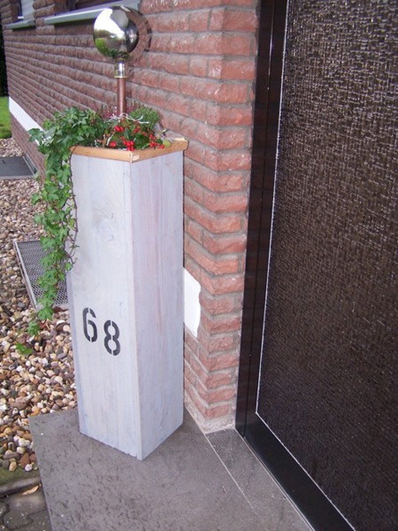 Flower pot, planter, pillar made of old timber image 3