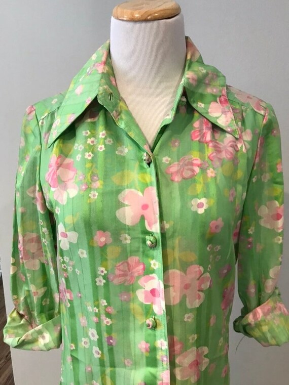 Vintage Pink, Green and White Floral shirtdress -… - image 1