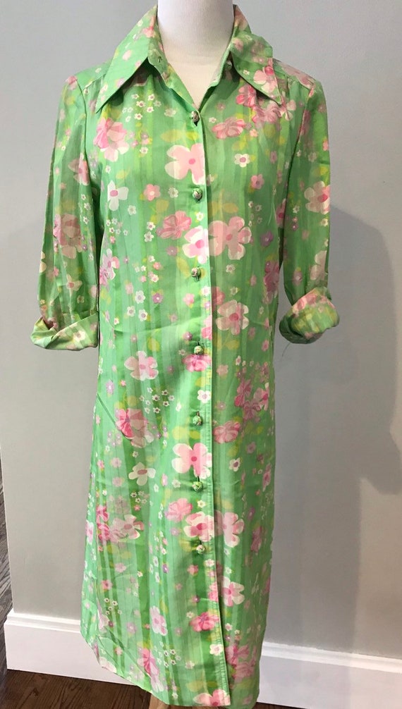 Vintage Pink, Green and White Floral shirtdress -… - image 2