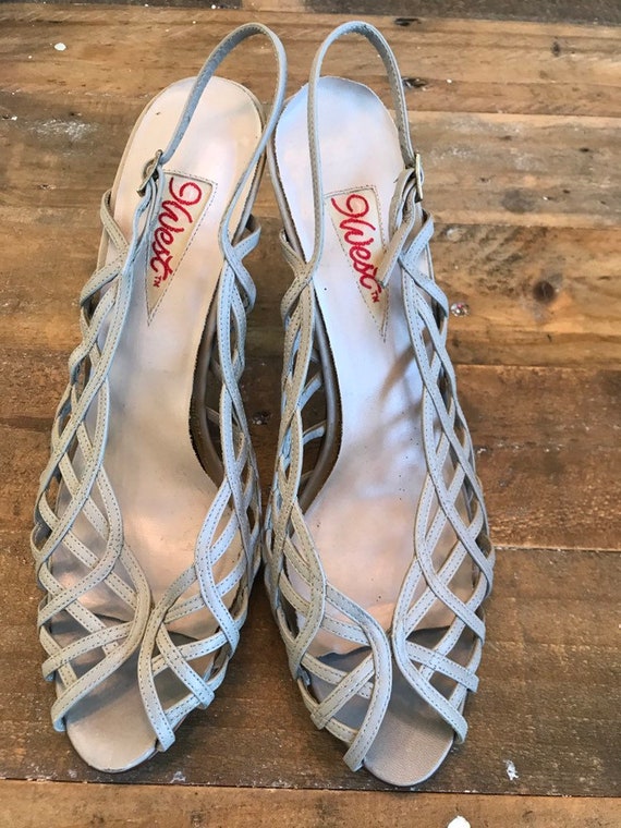 Vintage 9 West Light Grey Open toe Sandals Pumps- 