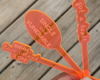 Palitos para remover inspirados en LI Villa, ideales para fiestas y mucho más.