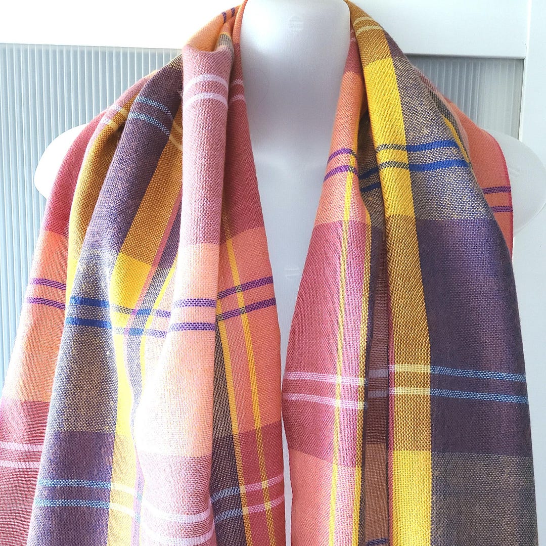 Foulard Vintage Tartan écossais Violet - Made In France, Occasion, Style Bandana