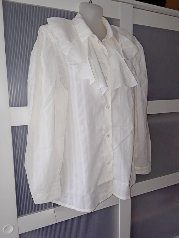 Puffed Sleeve Shirt/Ruffled Blouse Shirt/Victorian