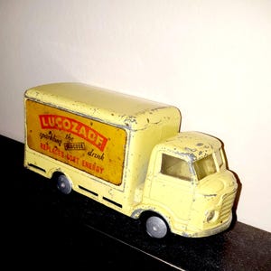 Corgi Van 1960 Rare Corgi Toys 411 Karrier Bantam Lucozade Van Great Britain Corgi 411 Karrier Lucozade Yellow Cargo Truck Delivery Truck