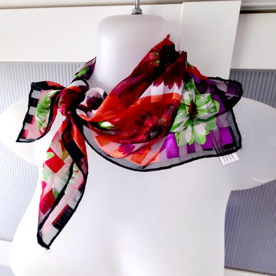 Foulard Brodé Mousseline Rouge - Motif Rose De Noël - Neuf Sans étiquette