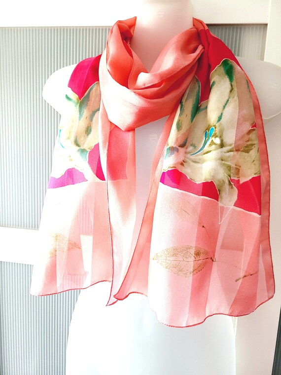 pink scarf print shirt