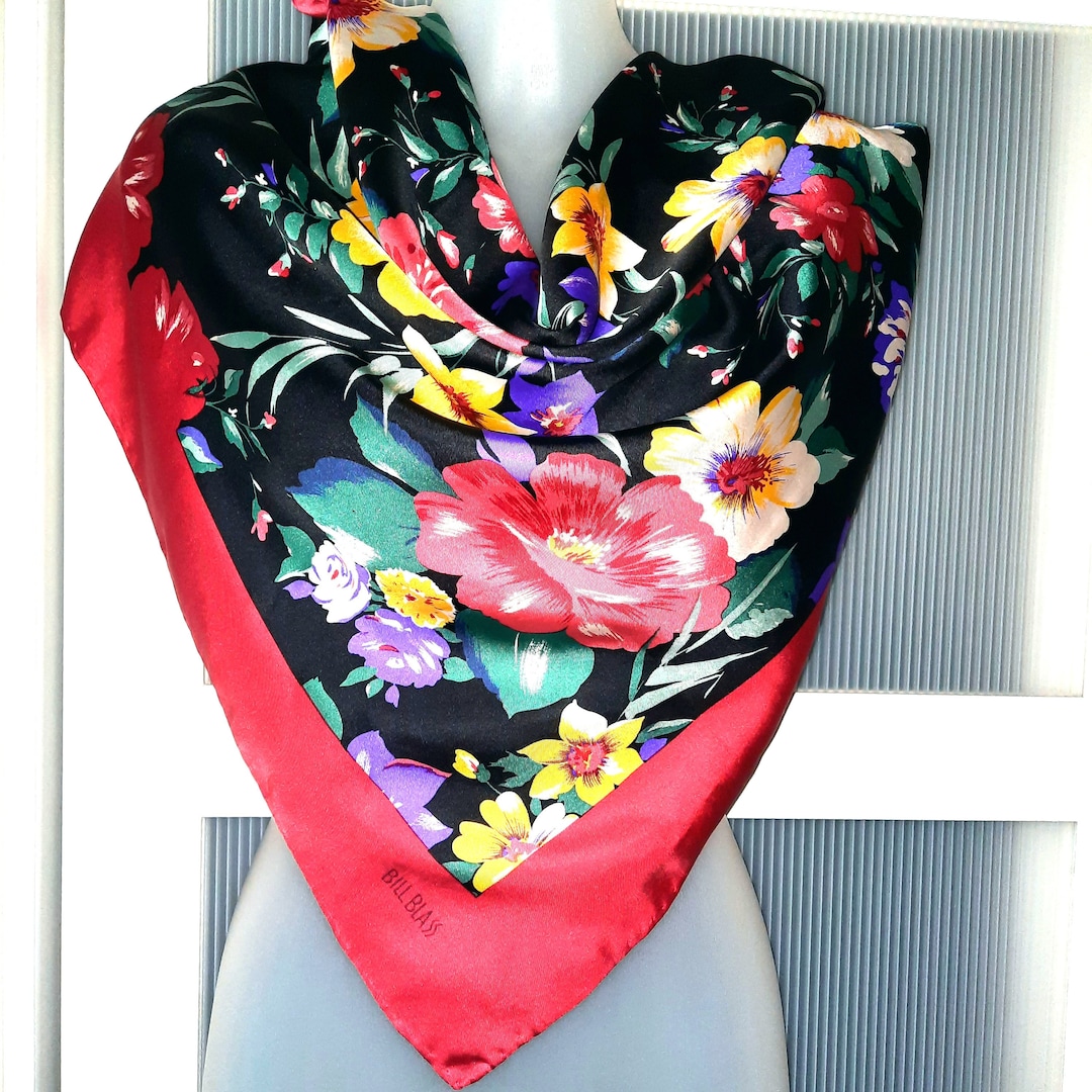 花柄シルクスカーフ：ビル・ブラス、デザイナー、大判、カラフル、赤紫