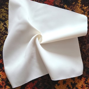 White Pocket Square Cream Off White Puff Men Wedding Clothing Suit Jacket Fashion Accessories Small Handkerchief Bridegroom Best Man Outfit