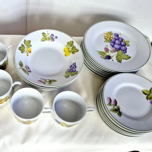 Royal Norfolk Fruit And Nut Cups, Saucers, Bowls, Side Plates  and dinner plates 4  of each (20 Pieces in total)