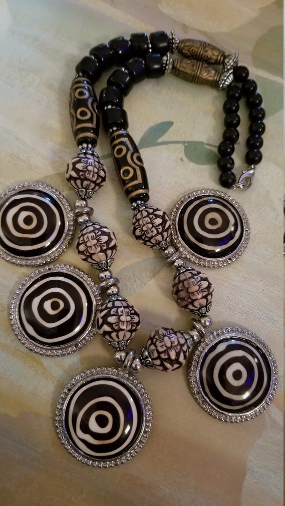 Vintage Tribal Style Necklace - image 1