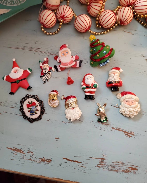 Vintage cute Christmas pins lot of 11 Santa Trees… - image 2