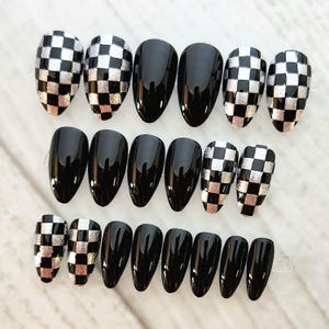 Full Set - Silver and Black Checkered Board Press On Nails. Handmade Reusable Fake Nails • Faux Nails. Almond Nails • Metallic Silver