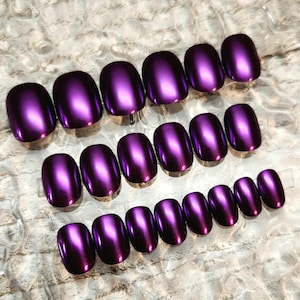 Dark Purple Real Mirror Chrome Press On Nails. Fake|False|Faux Nails. Purple Chrome, mirror Chrome, Purple Nails. Metallic Purple Nails.