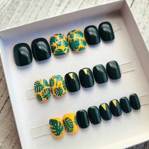 Full Set - Yellow and Green Palm Leaves fake nails • Handpress Reusable Press on nails • Tropical • Summer Vibes • Monstera • Square Nails