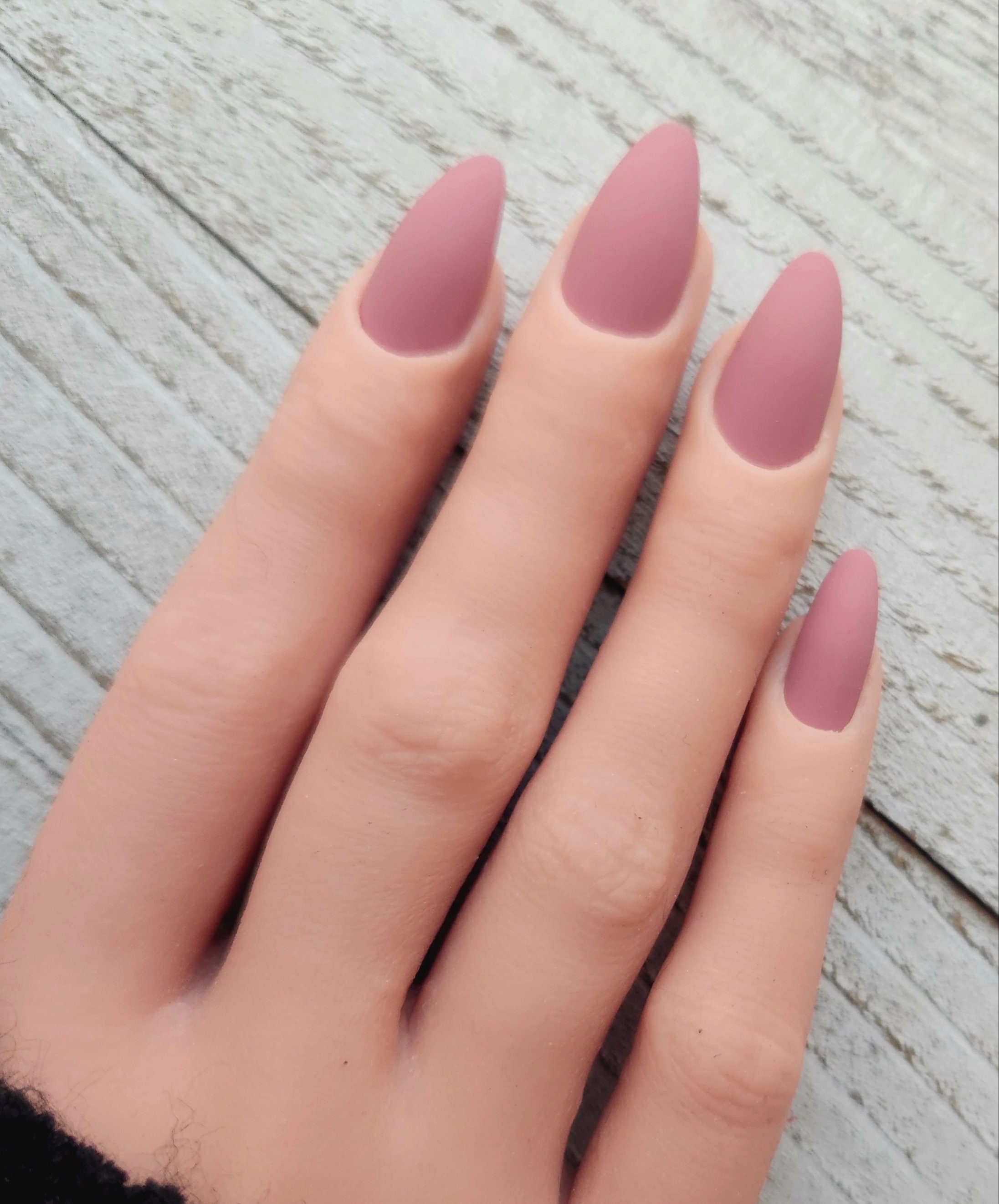 Soft Dusty Rose Full Set Press on Nails. Fakefalsefaux Nails