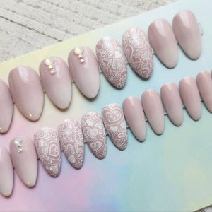 Soft Mauve Pink French fade fake nails. Handmade Reusable press on nails • Heart nails • French Manicure • Valentine's day • Nails with gems