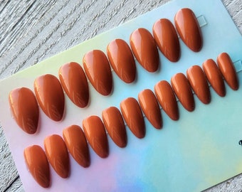 Full Set - Burnt Orange Fake nails. Handmade Reusable Press on nails • False nails • Faux Nails. Dark Carmel • Dark Orange • Short Almond