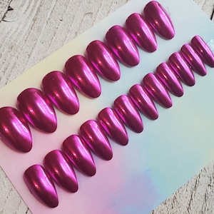 Fuchsia Pink Chrome fake nails. Press on nails, faux nails, false nails. Chrome nails, pink chrome nails. Hot Pink, Metallic. Glossy finish.