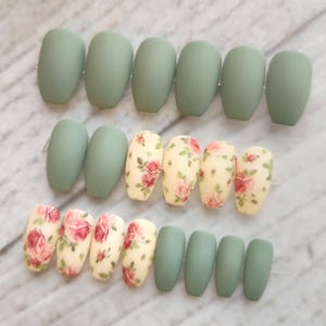 Full Set-Sage Green Press On Nails with Pink Vintage Roses • Handmade Reusable Fake Nails • Wedding Nails • Spring Floral Short Square Nails
