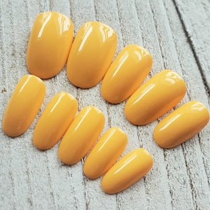 Full Set - Creamy Yellow Press On Nails • Handmade Reusable Fake Nails • False Nails • Faux Nails • Spring Nails • Almond|Coffin Nails