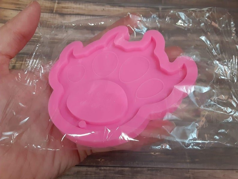 Resin Supplies Clay Shiny Food Grade Mould Dog Paw Self Defense Mold Chocolate