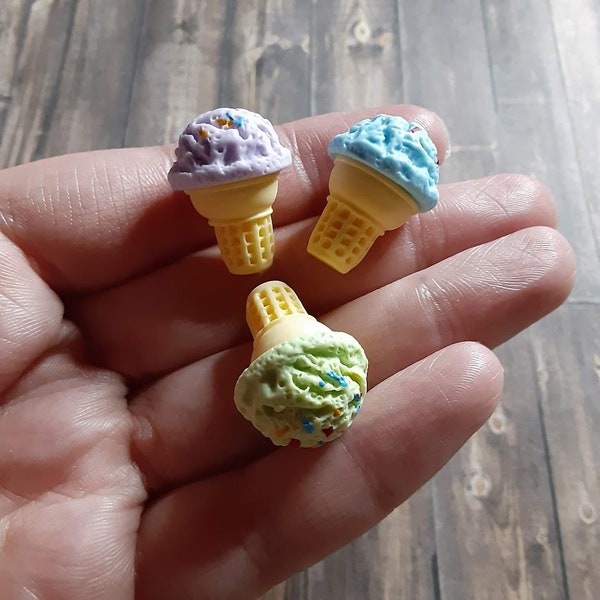 5pc Fake Ice Cream Cone, Food Pendants, DIY Jewelry Supplies, Cupcake Toppers