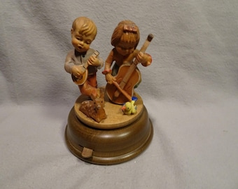 Vintage Anri Toriart Music Box: Swiss Thorens Movement, Hi-lili-hi
