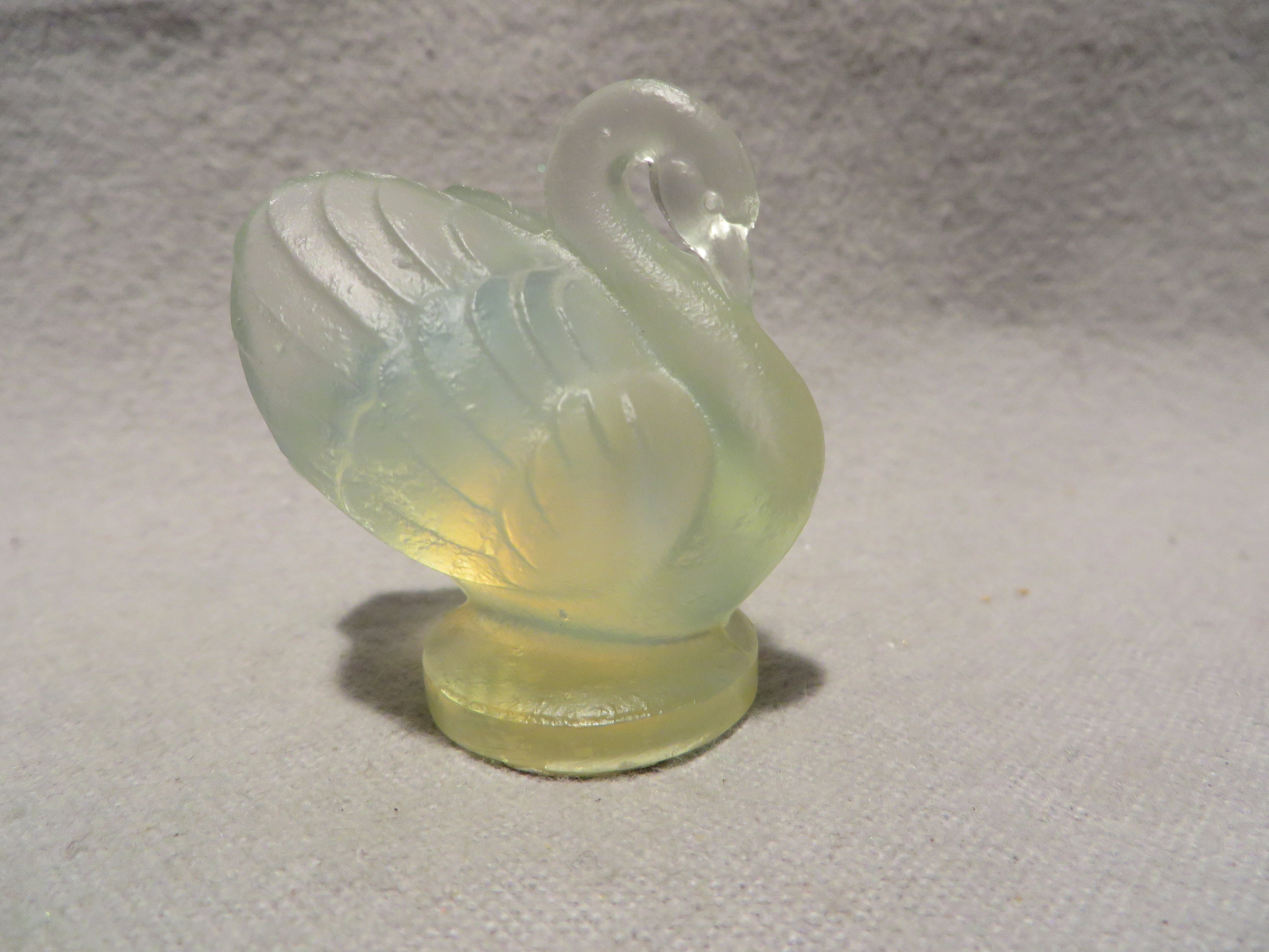 SABINO/サビノ　スワン　白鳥　置物　オパールセントガラス Vintage Sabino France Small Art Glass Swan Figurine - Etsy