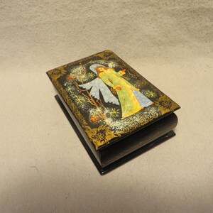 Vintage Black Lacquered Hinged Artist Signed Russian Trinket Box - Snow Mainden