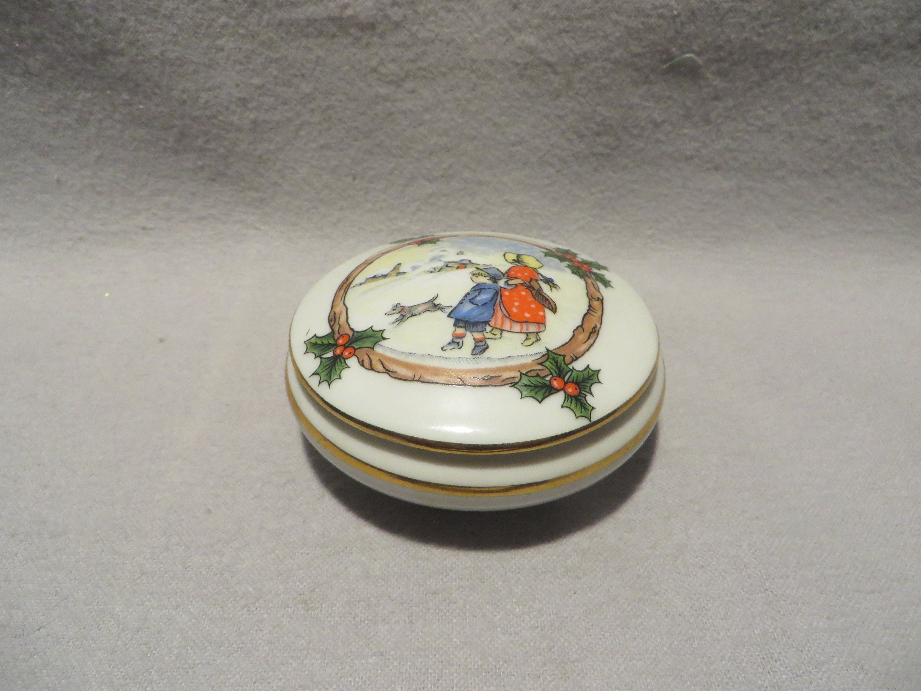 Vintage Limoges Castel Trinket Box: French Porcelain Christmas