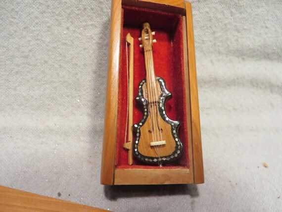 Mother of 2024 pearl violin bow
