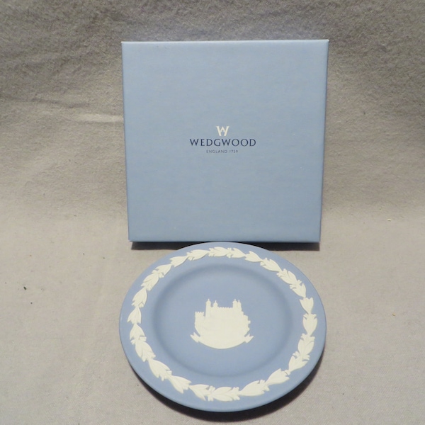 Vintage Wedgwood Light Blue Jasperware Small Trinket Tray Featuring the Tower of London With Original Box