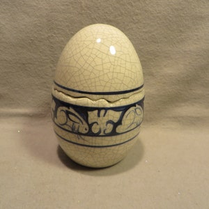 Vintage Artist Signed Potting Shed Dedham Pottery Cracked Egg Box