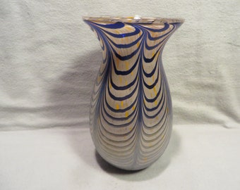 Vintage Hand-Blown Art Glass Pulled Feather 7" Tall Vase