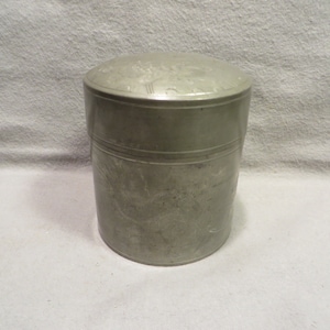 Antique 1920&#39;s Chinese Kut Hing Swatow Engraved Pewter Tea Caddy