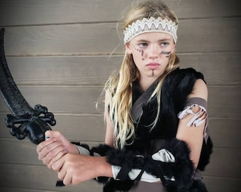 Girls Viking Warrior Costume: Faux Fur Vest, LARP Cosplay Outfit