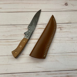 Traditional Design, 9&quot; 100% Hand Made Damascus steel camping knives fishing knife , with Olive wood Handle - Perfect Gift For Him And Her
